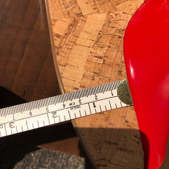 Le Château wedge pumps size 9 - Picture 8 of 8